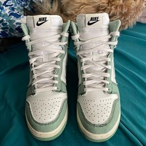 Nike Dunk High 1985